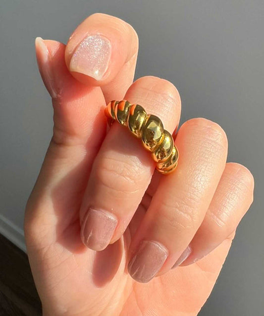 Twisted Gold Band Ring